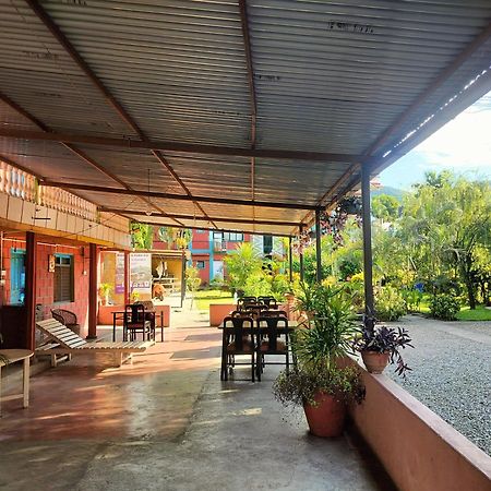 Hotel New Elia Pokhara Exterior foto