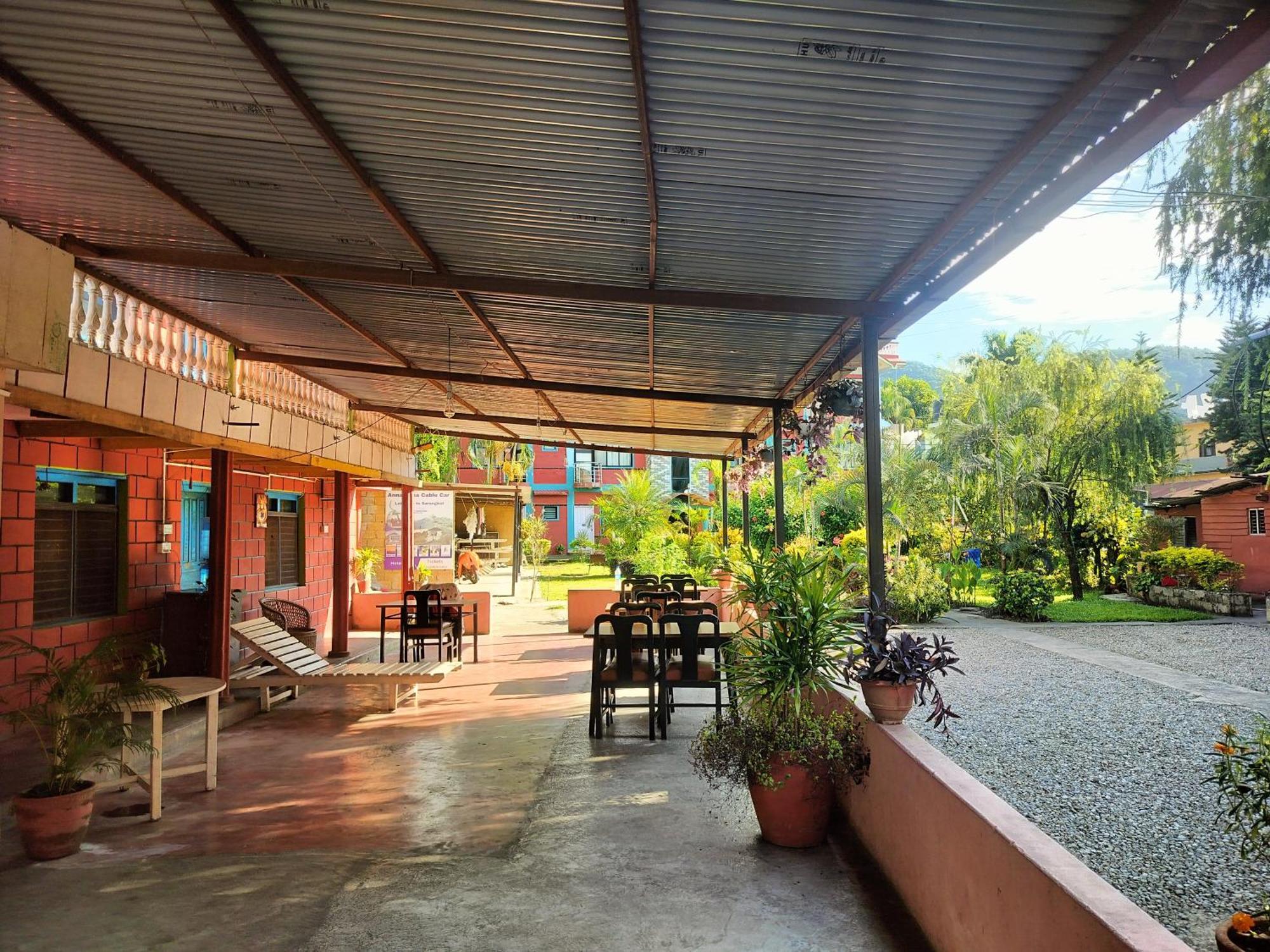 Hotel New Elia Pokhara Exterior foto